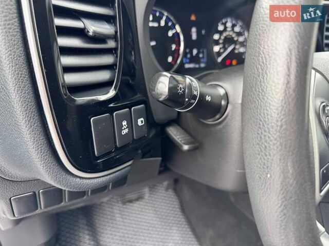 Серый Мицубиси Аутлендер, объемом двигателя 2.4 л и пробегом 103 тыс. км за 15497 $, фото 17 на Automoto.ua