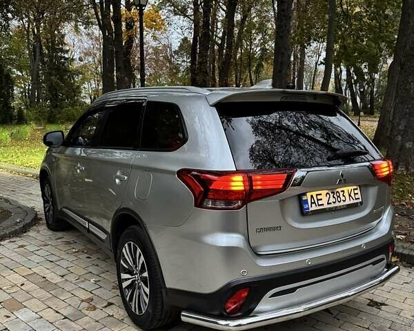 Сірий Міцубісі Аутлендер, об'ємом двигуна 2.36 л та пробігом 37 тис. км за 21000 $, фото 9 на Automoto.ua