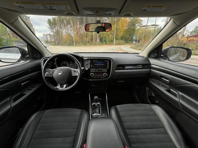 Серый Мицубиси Аутлендер, объемом двигателя 2.4 л и пробегом 110 тыс. км за 15950 $, фото 6 на Automoto.ua