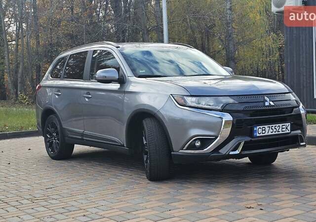 Міцубісі Аутлендер 2018 у Чернігові на Automoto.ua Сірий Міцубісі Аутлендер, об'ємом двигуна 2.36 л та пробігом 170 тис. км за 14300 $, фото 15 на Automoto.ua