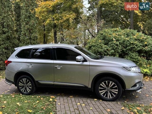 Сірий Міцубісі Аутлендер, об'ємом двигуна 2.36 л та пробігом 37 тис. км за 21000 $, фото 17 на Automoto.ua