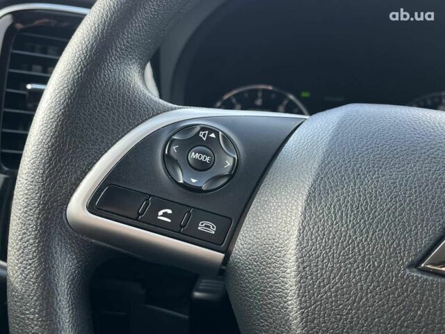 Серый Мицубиси Аутлендер, объемом двигателя 2.4 л и пробегом 183 тыс. км за 16590 $, фото 22 на Automoto.ua