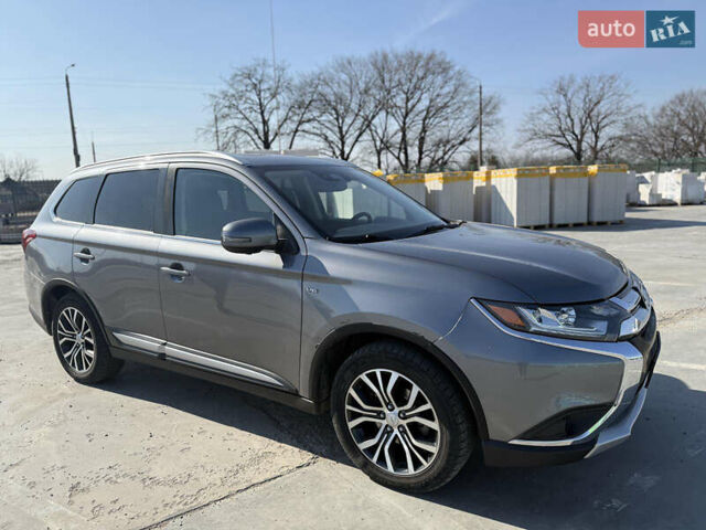 Сірий Міцубісі Аутлендер, об'ємом двигуна 3 л та пробігом 190 тис. км за 17100 $, фото 4 на Automoto.ua