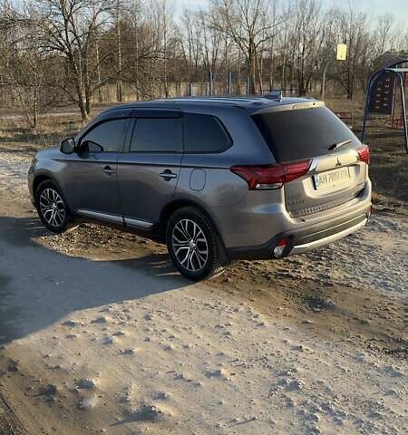 Сірий Міцубісі Аутлендер, об'ємом двигуна 2.36 л та пробігом 131 тис. км за 17200 $, фото 3 на Automoto.ua