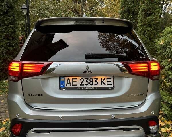 Сірий Міцубісі Аутлендер, об'ємом двигуна 2.36 л та пробігом 37 тис. км за 21000 $, фото 36 на Automoto.ua