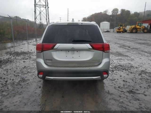 Сірий Міцубісі Аутлендер, об'ємом двигуна 2.4 л та пробігом 87 тис. км за 3000 $, фото 5 на Automoto.ua
