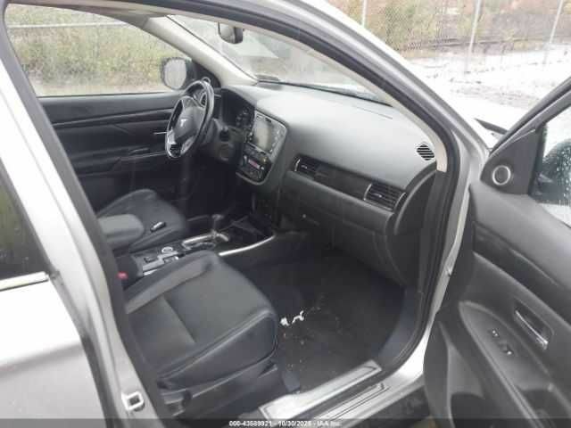 Сірий Міцубісі Аутлендер, об'ємом двигуна 2.4 л та пробігом 87 тис. км за 3000 $, фото 9 на Automoto.ua