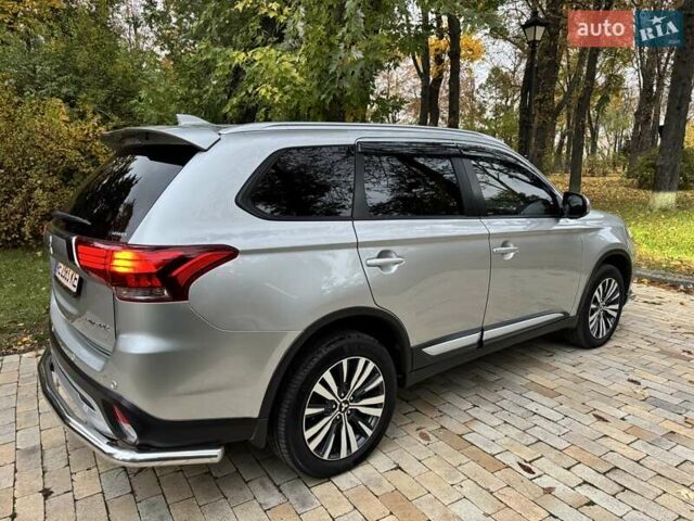 Сірий Міцубісі Аутлендер, об'ємом двигуна 2.36 л та пробігом 37 тис. км за 21000 $, фото 32 на Automoto.ua