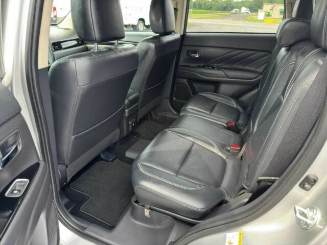 Міцубісі Аутлендер 2018 у Києві на Automoto.ua Сірий Міцубісі Аутлендер, об'ємом двигуна 2.5 л та пробігом 38 тис. км за 6100 $, фото 10 на Automoto.ua