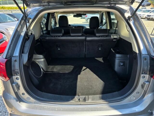 Серый Мицубиси Аутлендер, объемом двигателя 2.4 л и пробегом 89 тыс. км за 9900 $, фото 7 на Automoto.ua