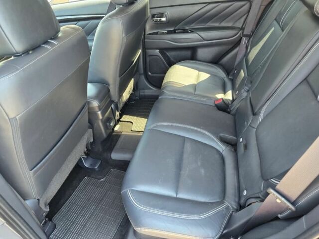 Серый Мицубиси Аутлендер, объемом двигателя 2.4 л и пробегом 89 тыс. км за 9900 $, фото 8 на Automoto.ua