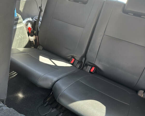 Серый Мицубиси Аутлендер, объемом двигателя 2.36 л и пробегом 160 тыс. км за 18300 $, фото 15 на Automoto.ua