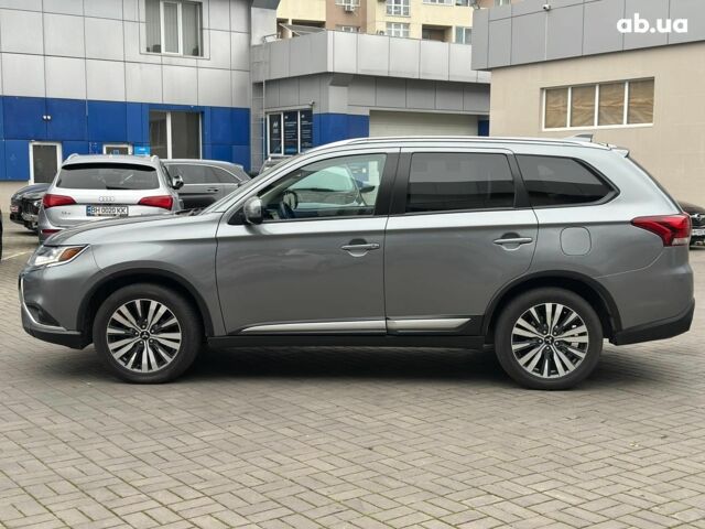 Серый Мицубиси Аутлендер, объемом двигателя 2.4 л и пробегом 131 тыс. км за 17440 $, фото 9 на Automoto.ua