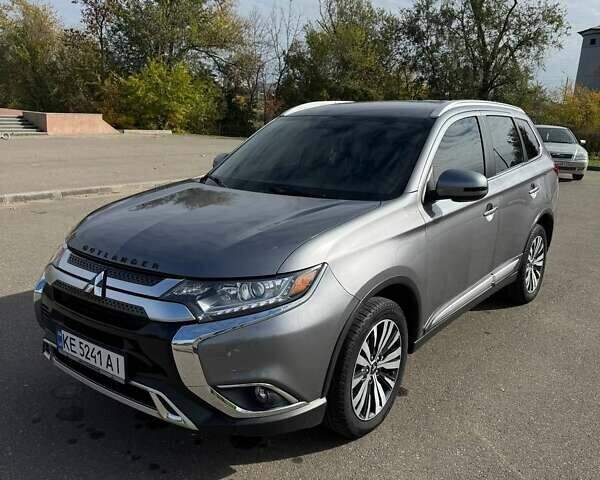 Міцубісі Аутлендер 2019 у Кривому Розі на Automoto.ua Сірий Міцубісі Аутлендер, об'ємом двигуна 2.4 л та пробігом 80 тис. км за 19100 $, фото 19 на Automoto.ua