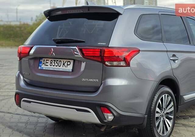 Мицубиси Аутлендер 2019 в Киеве на Automoto.ua Серый Мицубиси Аутлендер, объемом двигателя 2.4 л и пробегом 73 тыс. км за 20999 $, фото 12 на Automoto.ua