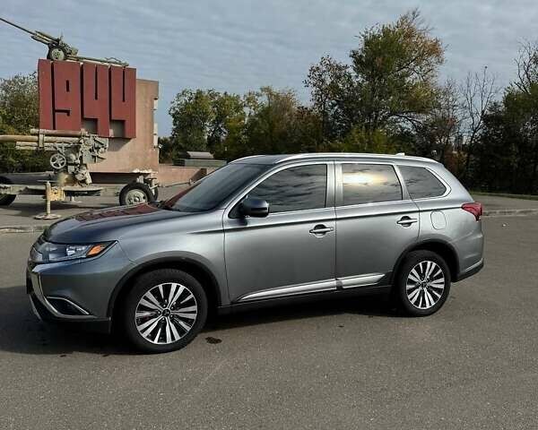 Міцубісі Аутлендер 2019 у Кривому Розі на Automoto.ua Сірий Міцубісі Аутлендер, об'ємом двигуна 2.4 л та пробігом 80 тис. км за 19100 $, фото 22 на Automoto.ua