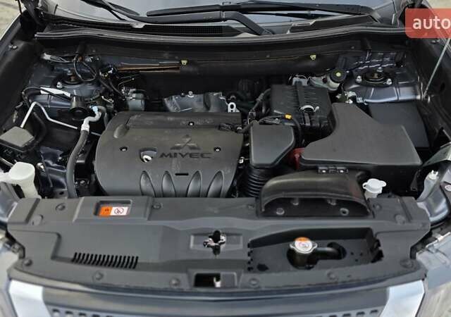 Мицубиси Аутлендер 2019 в Киеве на Automoto.ua Серый Мицубиси Аутлендер, объемом двигателя 2.4 л и пробегом 73 тыс. км за 20999 $, фото 41 на Automoto.ua