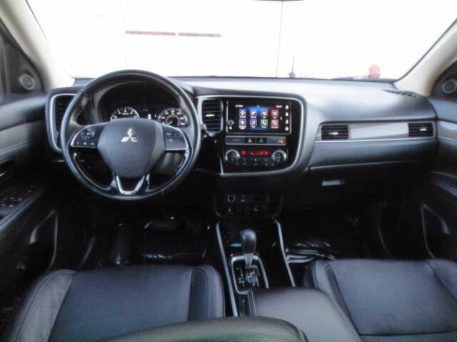 Серый Мицубиси Аутлендер, объемом двигателя 2.4 л и пробегом 42 тыс. км за 10400 $, фото 9 на Automoto.ua