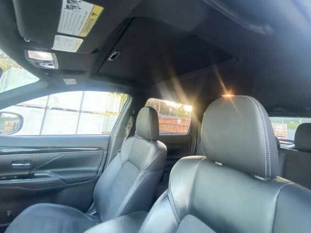 Серый Мицубиси Аутлендер, объемом двигателя 2.4 л и пробегом 93 тыс. км за 14600 $, фото 4 на Automoto.ua