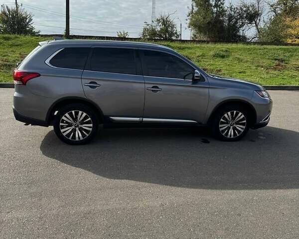 Міцубісі Аутлендер 2019 у Кривому Розі на Automoto.ua Сірий Міцубісі Аутлендер, об'ємом двигуна 2.4 л та пробігом 80 тис. км за 19100 $, фото 20 на Automoto.ua