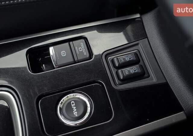 Мицубиси Аутлендер 2019 в Киеве на Automoto.ua Серый Мицубиси Аутлендер, объемом двигателя 2.4 л и пробегом 73 тыс. км за 20999 $, фото 37 на Automoto.ua