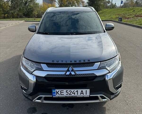 Міцубісі Аутлендер 2019 у Кривому Розі на Automoto.ua Сірий Міцубісі Аутлендер, об'ємом двигуна 2.4 л та пробігом 80 тис. км за 19100 $, фото 23 на Automoto.ua