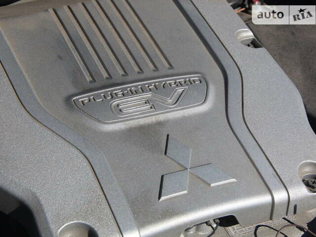 Сірий Міцубісі Аутлендер, об'ємом двигуна 2 л та пробігом 105 тис. км за 26900 $, фото 63 на Automoto.ua