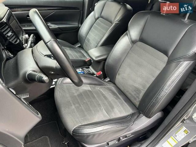 Сірий Міцубісі Аутлендер, об'ємом двигуна 2.4 л та пробігом 131 тис. км за 17440 $, фото 22 на Automoto.ua