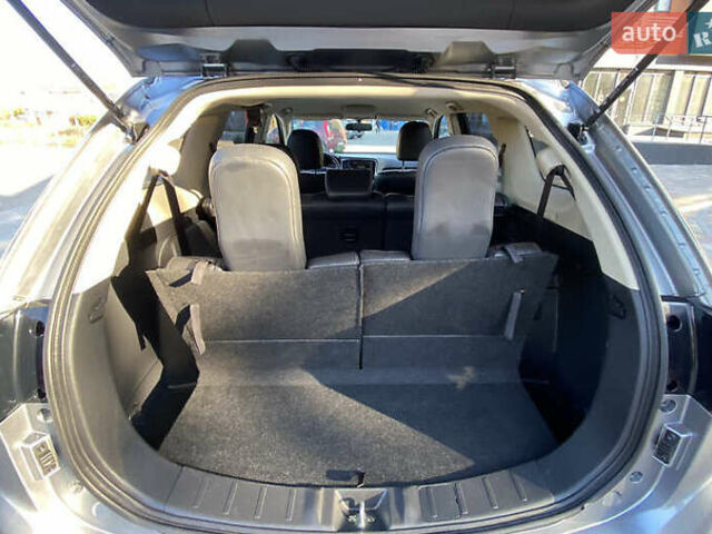 Серый Мицубиси Аутлендер, объемом двигателя 2.4 л и пробегом 133 тыс. км за 16000 $, фото 9 на Automoto.ua