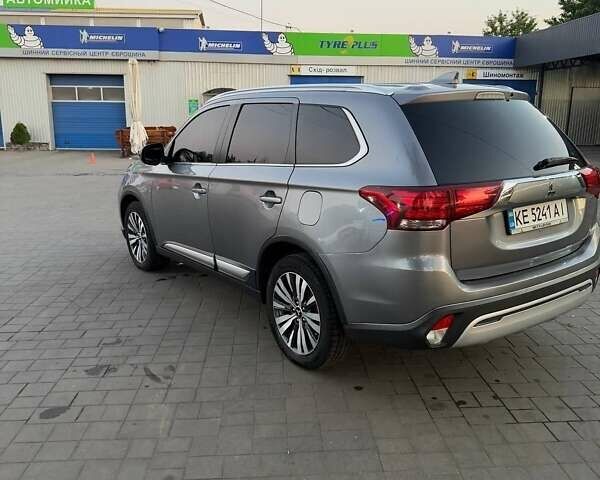 Міцубісі Аутлендер 2019 у Кривому Розі на Automoto.ua Сірий Міцубісі Аутлендер, об'ємом двигуна 2.4 л та пробігом 80 тис. км за 19100 $, фото 2 на Automoto.ua