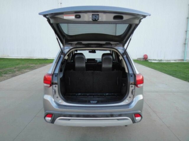 Серый Мицубиси Аутлендер, объемом двигателя 2.4 л и пробегом 42 тыс. км за 10400 $, фото 13 на Automoto.ua