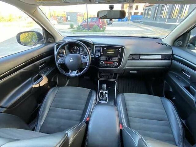 Сірий Міцубісі Аутлендер, об'ємом двигуна 2.4 л та пробігом 133 тис. км за 14000 $, фото 5 на Automoto.ua