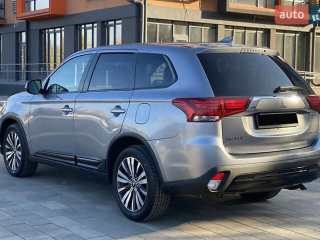 Серый Мицубиси Аутлендер, объемом двигателя 2.4 л и пробегом 133 тыс. км за 16000 $, фото 12 на Automoto.ua
