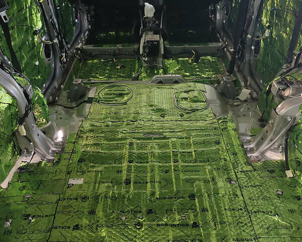 Серый Мицубиси Аутлендер, объемом двигателя 2.36 л и пробегом 135 тыс. км за 19200 $, фото 8 на Automoto.ua