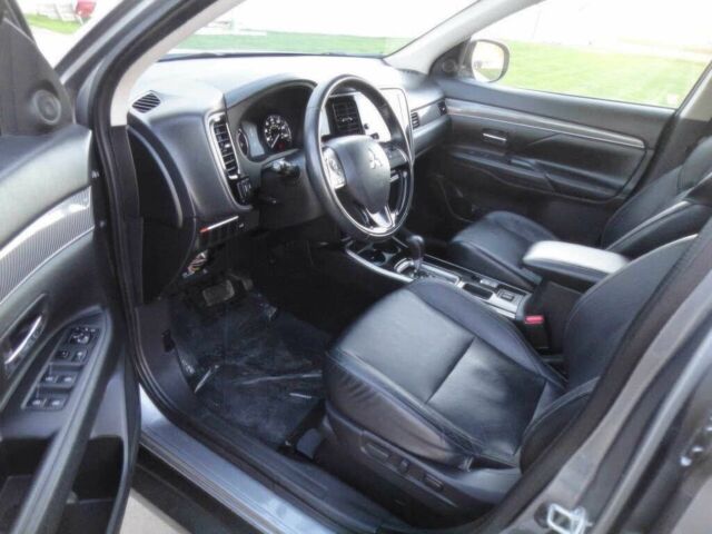 Серый Мицубиси Аутлендер, объемом двигателя 2.4 л и пробегом 42 тыс. км за 10400 $, фото 7 на Automoto.ua