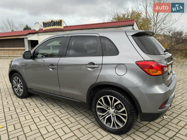 Серый Мицубиси Аутлендер, объемом двигателя 2 л и пробегом 45 тыс. км за 14000 $, фото 13 на Automoto.ua