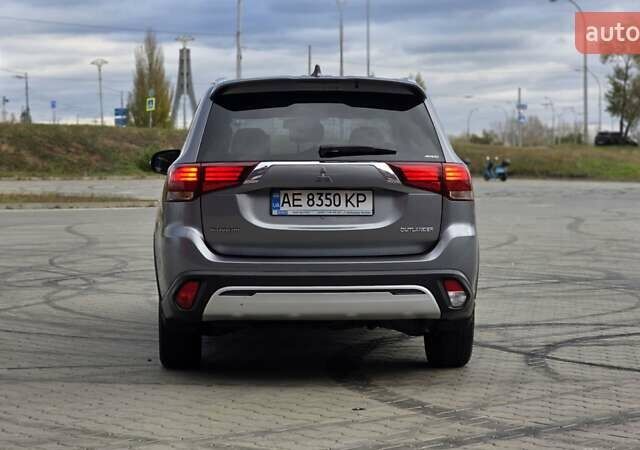 Мицубиси Аутлендер 2019 в Киеве на Automoto.ua Серый Мицубиси Аутлендер, объемом двигателя 2.4 л и пробегом 73 тыс. км за 20999 $, фото 10 на Automoto.ua