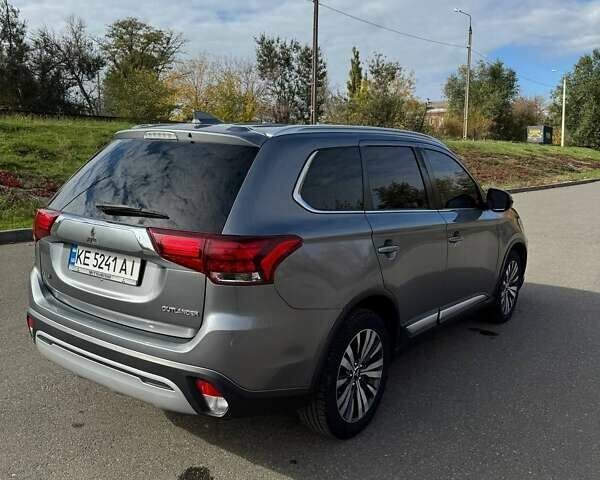Міцубісі Аутлендер 2019 у Кривому Розі на Automoto.ua Сірий Міцубісі Аутлендер, об'ємом двигуна 2.4 л та пробігом 80 тис. км за 19100 $, фото 14 на Automoto.ua