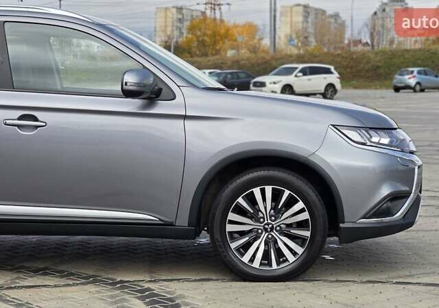 Мицубиси Аутлендер 2019 в Киеве на Automoto.ua Серый Мицубиси Аутлендер, объемом двигателя 2.4 л и пробегом 73 тыс. км за 20999 $, фото 16 на Automoto.ua