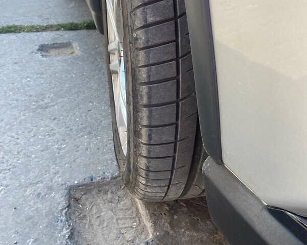 Серый Мицубиси Аутлендер, объемом двигателя 2.36 л и пробегом 135 тыс. км за 19200 $, фото 31 на Automoto.ua