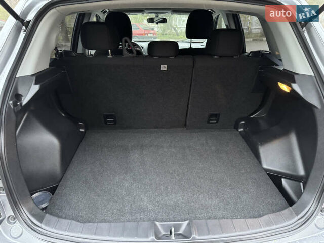 Серый Мицубиси Аутлендер, объемом двигателя 2 л и пробегом 45 тыс. км за 14000 $, фото 32 на Automoto.ua