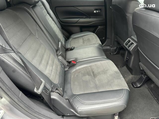 Серый Мицубиси Аутлендер, объемом двигателя 2.4 л и пробегом 131 тыс. км за 17440 $, фото 14 на Automoto.ua