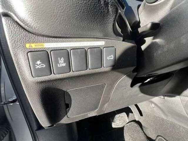 Сірий Міцубісі Аутлендер, об'ємом двигуна 2.4 л та пробігом 120 тис. км за 21200 $, фото 7 на Automoto.ua