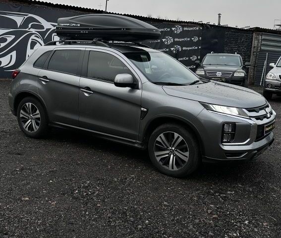 Серый Мицубиси Аутлендер, объемом двигателя 2 л и пробегом 70 тыс. км за 16799 $, фото 5 на Automoto.ua