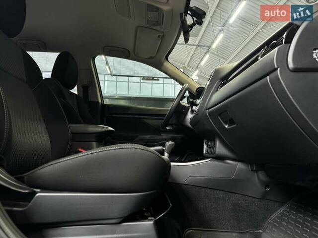 Серый Мицубиси Аутлендер, объемом двигателя 2 л и пробегом 91 тыс. км за 19000 $, фото 36 на Automoto.ua