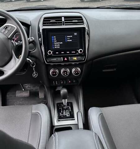 Серый Мицубиси Аутлендер, объемом двигателя 2 л и пробегом 70 тыс. км за 16899 $, фото 21 на Automoto.ua