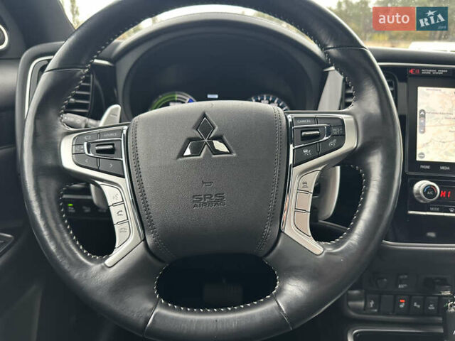 Сірий Міцубісі Аутлендер, об'ємом двигуна 2.36 л та пробігом 179 тис. км за 24950 $, фото 25 на Automoto.ua