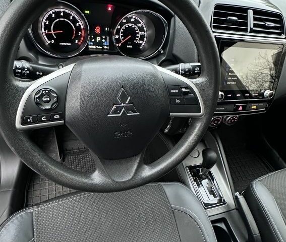 Серый Мицубиси Аутлендер, объемом двигателя 2 л и пробегом 70 тыс. км за 16799 $, фото 6 на Automoto.ua