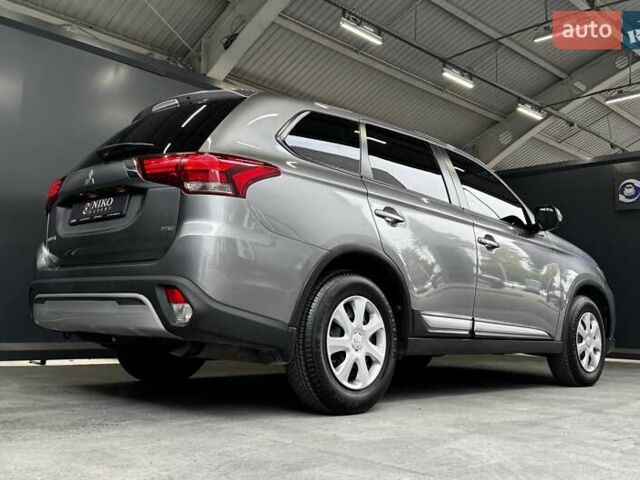 Серый Мицубиси Аутлендер, объемом двигателя 2 л и пробегом 91 тыс. км за 19000 $, фото 22 на Automoto.ua