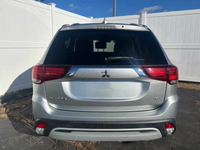 Сірий Міцубісі Аутлендер, об'ємом двигуна 2.4 л та пробігом 39 тис. км за 8000 $, фото 4 на Automoto.ua